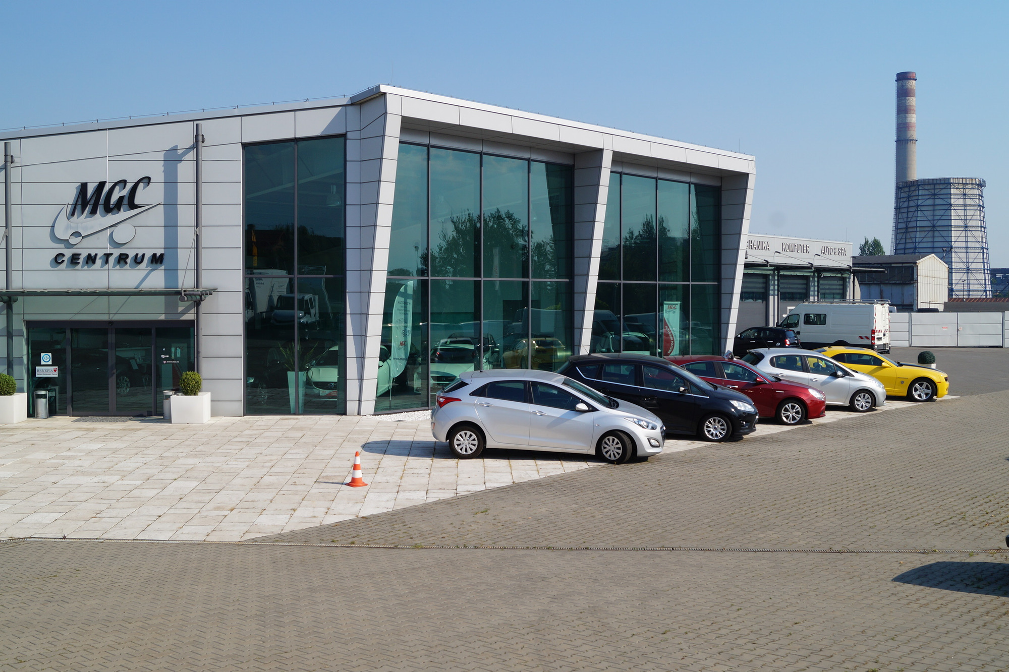 MGC CENTRUM SAMOCHODOW DOSTAWCZYCH - Xe tải nhỏ IVECO - Năm: 2022 undefined: hình 1