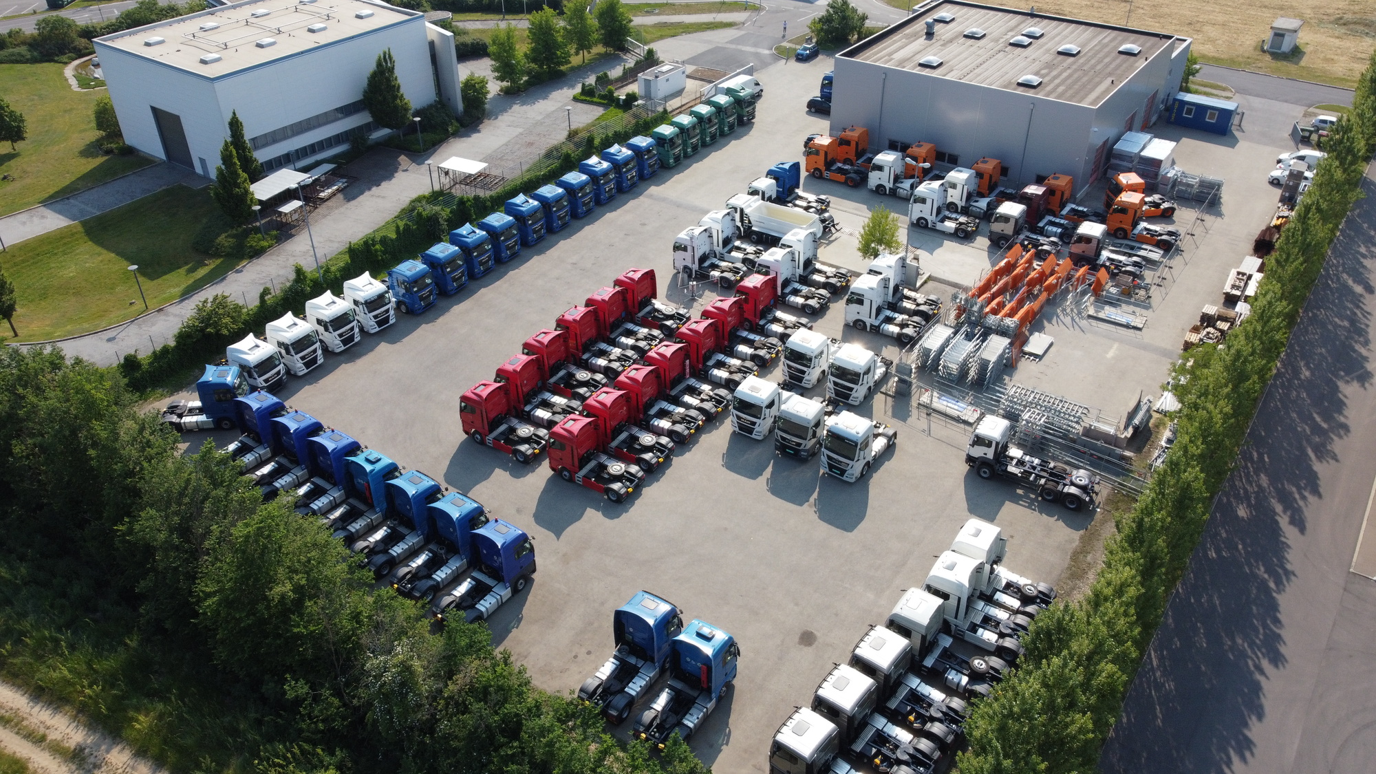 MHS Truck Center GmbH undefined: hình 1