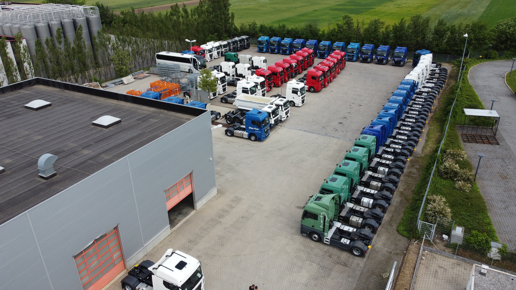 MHS Truck Center GmbH undefined: hình 2