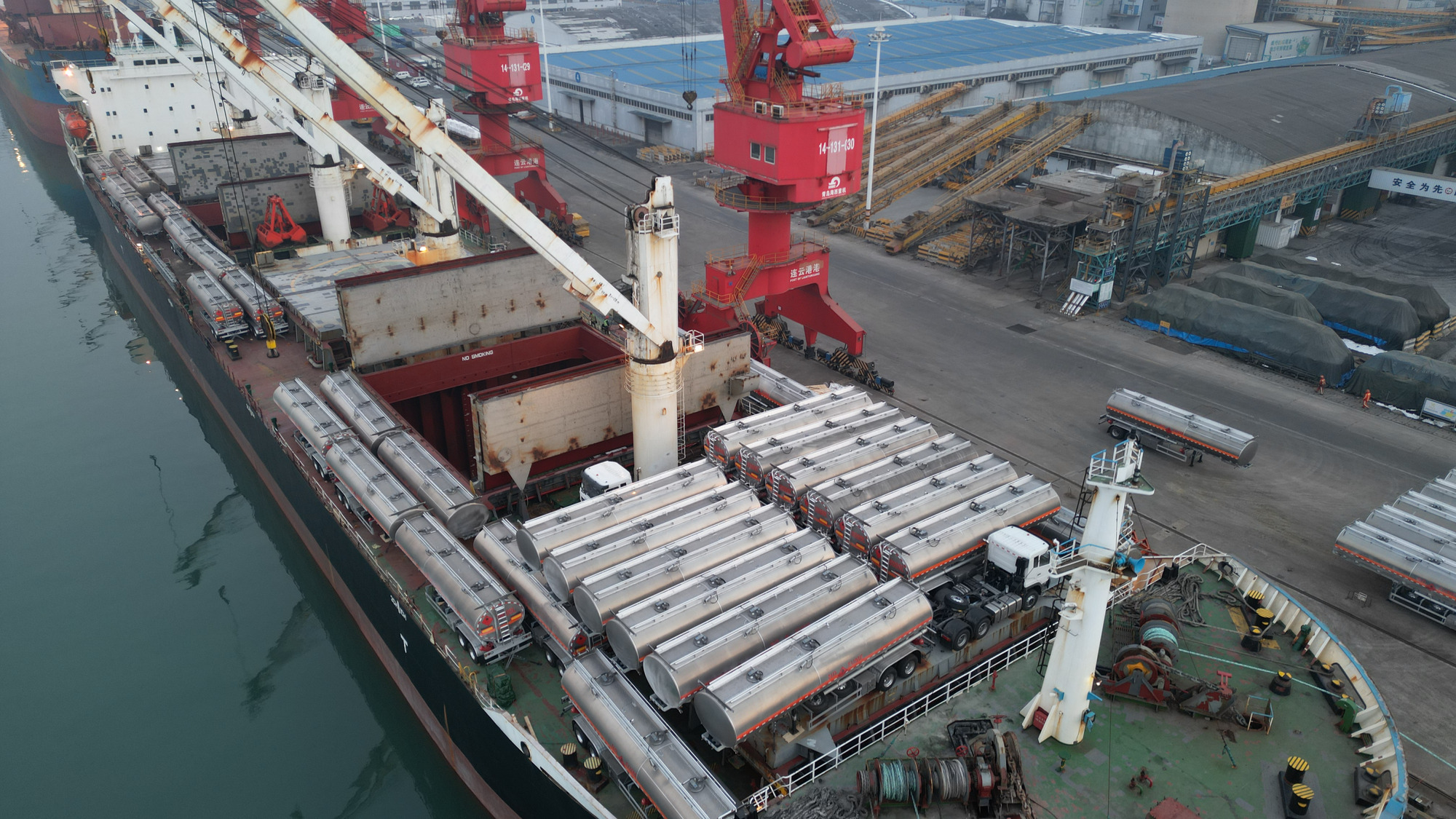 Qingdao Higher Weight Trade Co. LTD - Xe tải - 6x4 undefined: hình 2