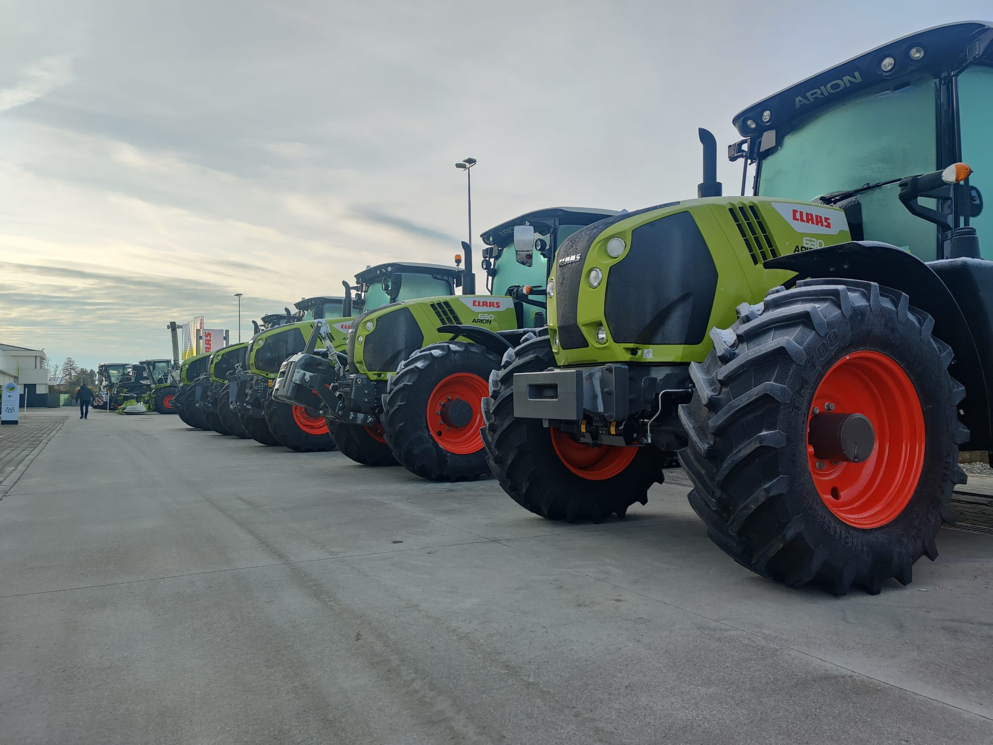 CLAAS Agricoltura S.r.l - Máy móc nông nghiệp FIAT undefined: hình 2