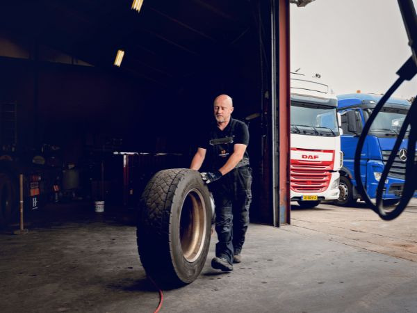 Hesselink Trucks B.V. - Xe tải - Euro 6 undefined: hình 4