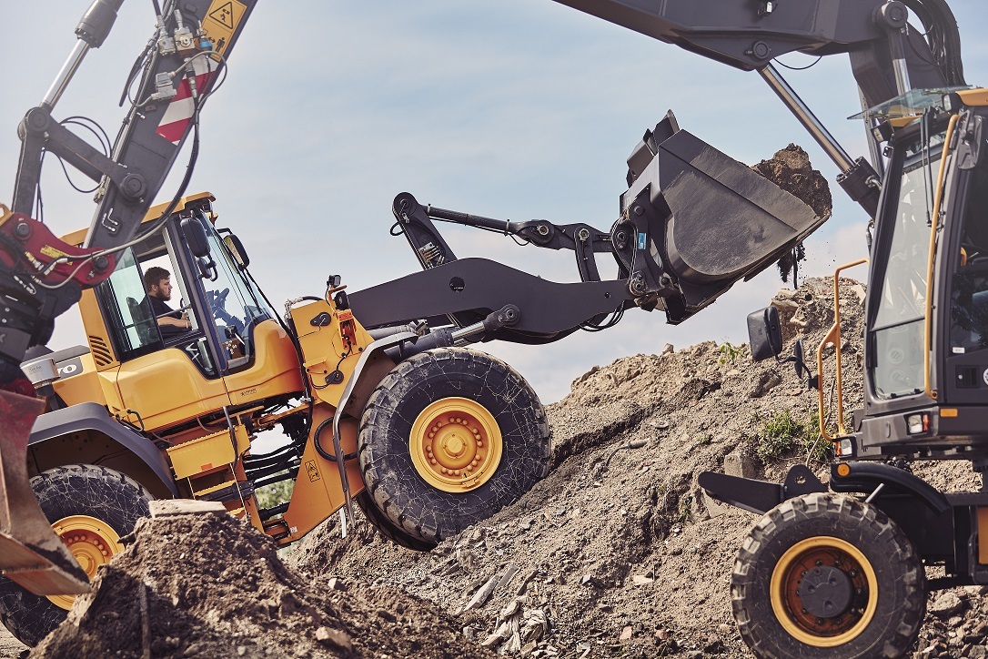 Saxtorp Trading AB - Máy móc xây dựng - Năm: 2014 undefined: hình 1