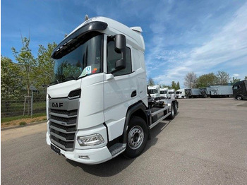 Xe tải nâng móc DAF XF 480