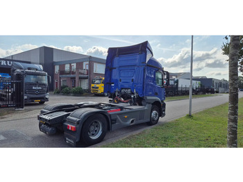 Xe đầu kéo Mercedes-Benz Actros 1833: hình 5 Xe đầu kéo Mercedes-Benz Actros 1833: hình 5