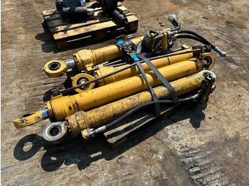 Máy xúc bánh lốp CAT 214 B FT cylinders: hình 2