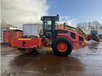 Máy đầm CATERPILLAR