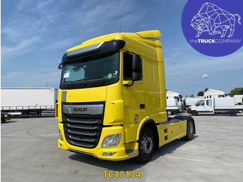 Xe đầu kéo DAF XF