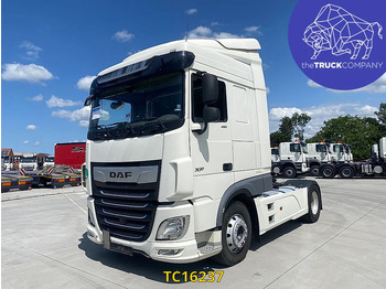 Xe đầu kéo DAF XF