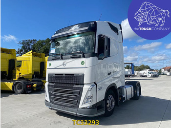 Xe đầu kéo VOLVO FH 500