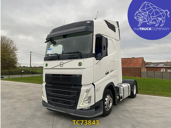 Xe đầu kéo VOLVO FH 500
