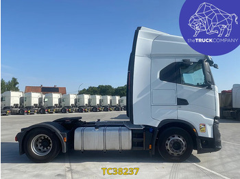 Xe đầu kéo Iveco S-way 480: hình 2