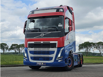 Xe đầu kéo VOLVO FH 460