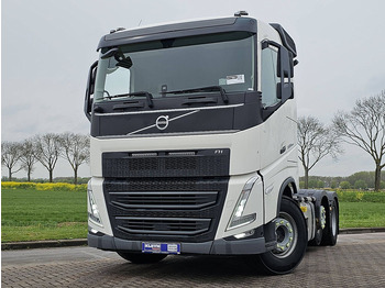 Xe đầu kéo VOLVO FH 500