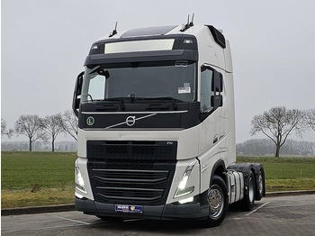 Xe đầu kéo VOLVO FH 500