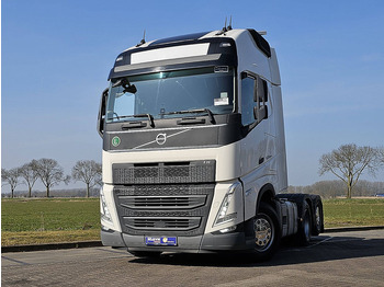 Xe đầu kéo VOLVO FH 500