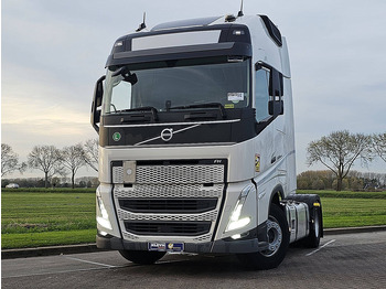 Xe đầu kéo VOLVO FH 500