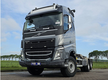 Xe tải nâng móc VOLVO FH 540