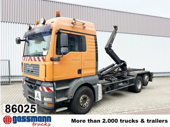 Xe tải nâng móc MAN TGA 26.440