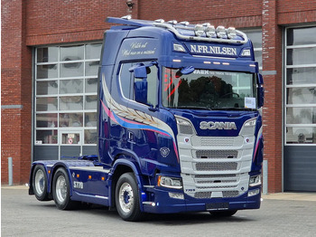 Xe đầu kéo SCANIA S 770