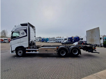 Xe chở container/ Xe tải hoán đổi thân Volvo FH 13.500 Globetrotter XL 6x2 - BDF - Loadlift - I Save - Full air - Navi: hình 4 Xe chở container/ Xe tải hoán đổi thân Volvo FH 13.500 Globetrotter XL 6x2 - BDF - Loadlift - I Save - Full air - Navi: hình 4