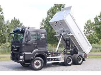 Xe ben MAN TGS 26.500