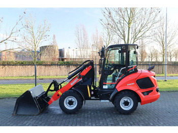Máy xúc lật bánh lốp MANITOU
