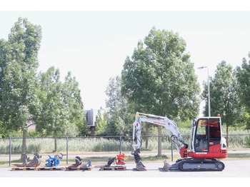 Máy xúc mini TAKEUCHI