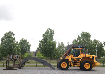 Máy xúc lật bánh lốp VOLVO L180F