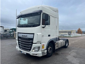 Xe đầu kéo DAF XF 460