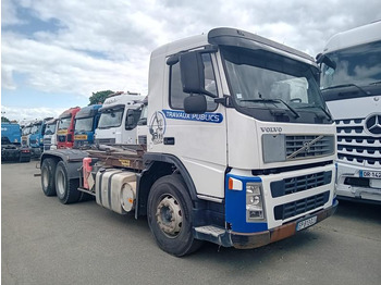 Xe tải nâng móc VOLVO FM 400