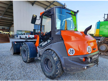 Máy xúc lật bánh lốp HITACHI