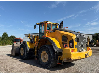 Máy xúc lật bánh lốp VOLVO L180H