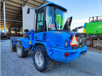 Máy xúc lật bánh lốp VOLVO L35G