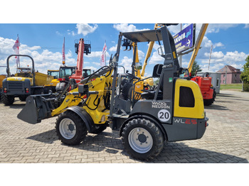 Máy xúc lật bánh lốp WACKER