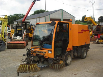 Xe quét đường BUCHER