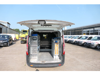 Xe van nhỏ gọn FORD Transit