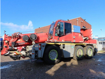Cần cẩu mọi địa hình DEMAG