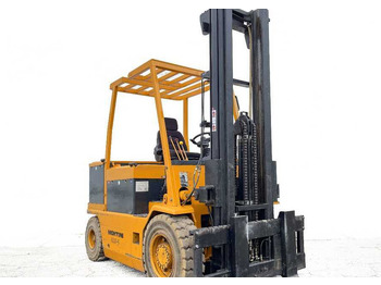 Xe nâng điện