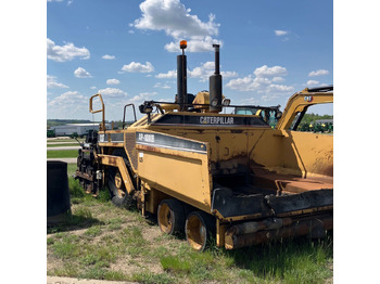 Máy lát nhựa đường CATERPILLAR