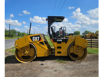 Máy lăn CATERPILLAR CB534D