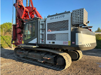 Máy đóng cọc DELMAG