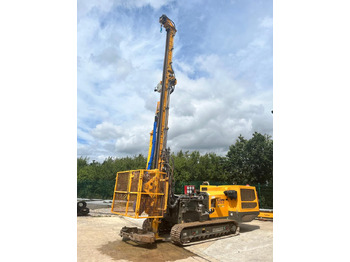 Máy đóng cọc KLEMM