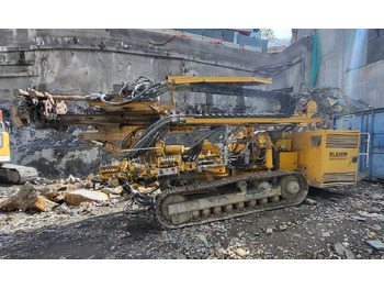 Máy đóng cọc KLEMM