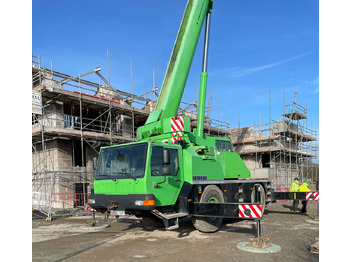 Cẩu bánh lốp LIEBHERR LTM 1040-2.1