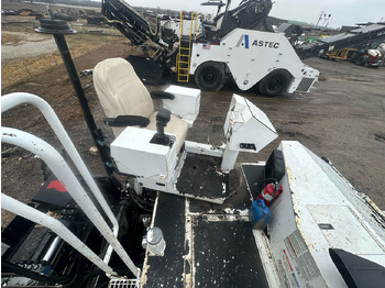 Máy lát nhựa đường Roadtec RP-195e: hình 5 Máy lát nhựa đường Roadtec RP-195e: hình 5