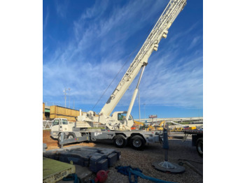 Cẩu bánh lốp TEREX