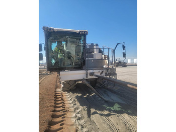 Máy san nền đất Wirtgen WR 250 I: hình 4