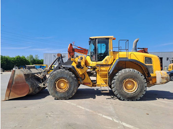 Máy xúc lật bánh lốp VOLVO L180G