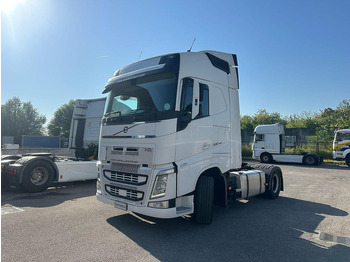 Xe đầu kéo VOLVO FH 500